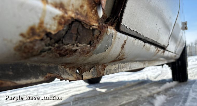 image for item FG0060 2004 Ford E250 van