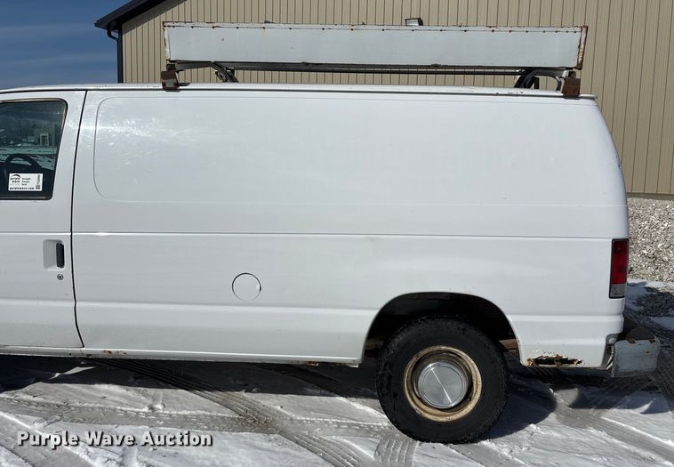 image for item FG0060 2004 Ford E250 van