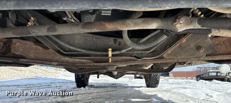 image for item FG0060 2004 Ford E250 van