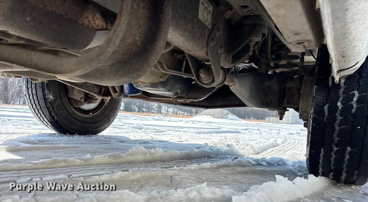 image for item FG0060 2004 Ford E250 van