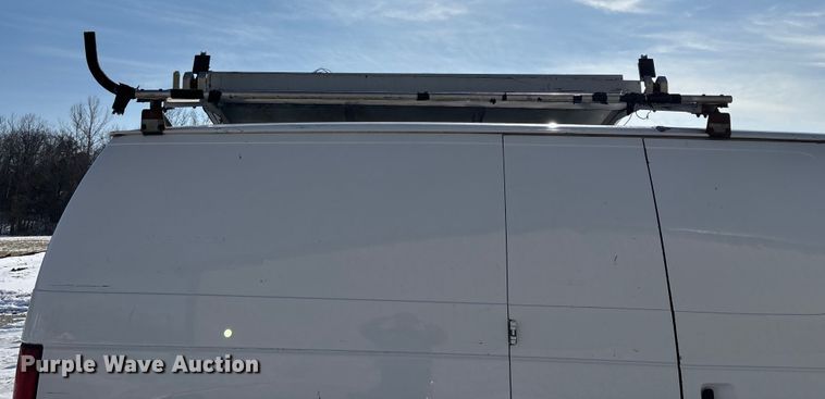 image for item FG0060 2004 Ford E250 van