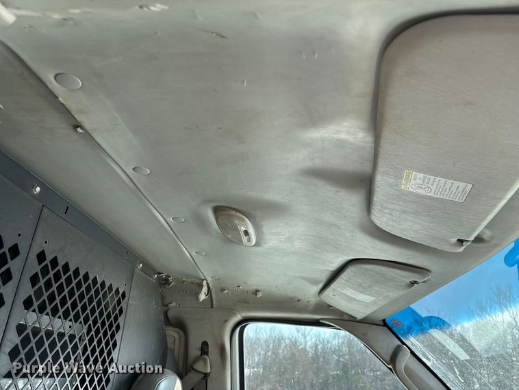 image for item FG0060 2004 Ford E250 van