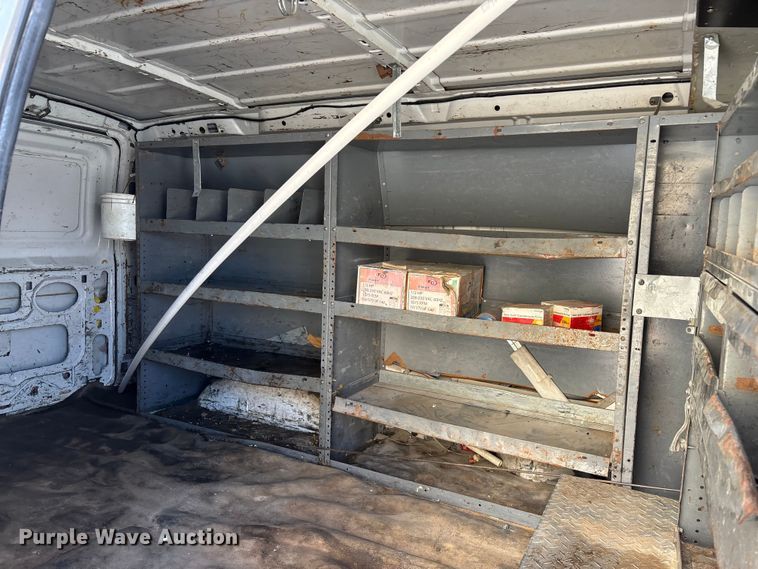 image for item FG0060 2004 Ford E250 van