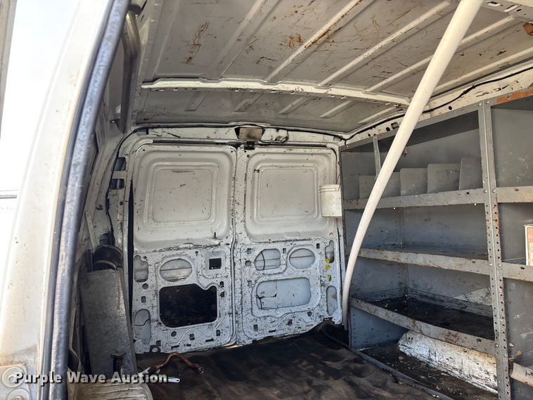 image for item FG0060 2004 Ford E250 van