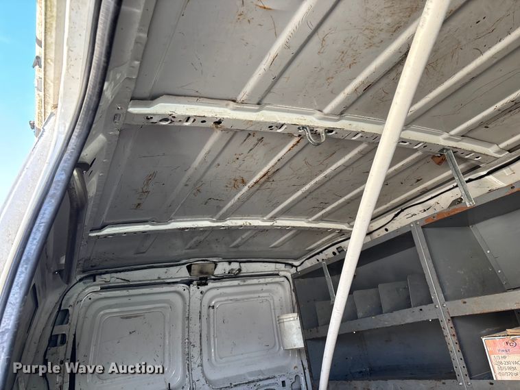 image for item FG0060 2004 Ford E250 van