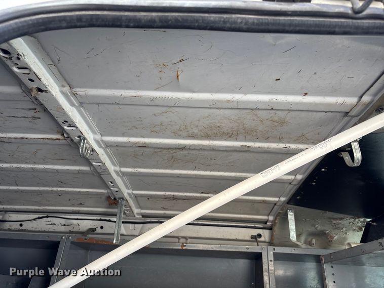 image for item FG0060 2004 Ford E250 van