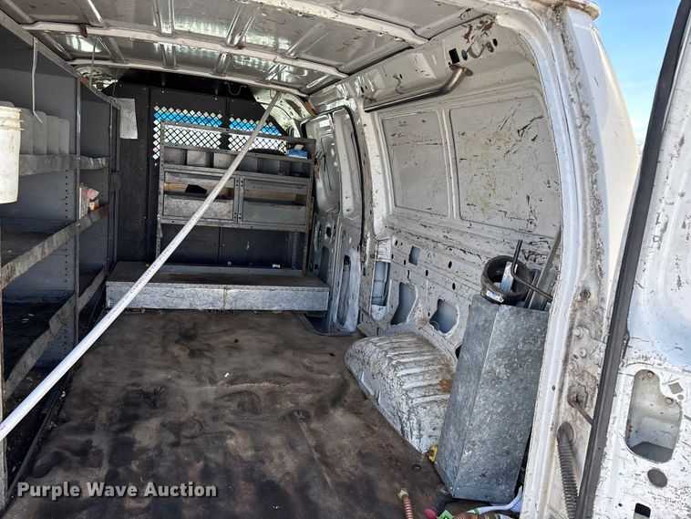 image for item FG0060 2004 Ford E250 van