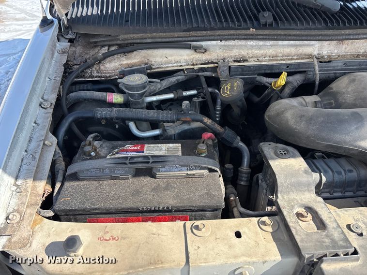 image for item FG0060 2004 Ford E250 van