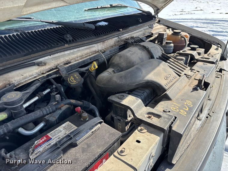 image for item FG0060 2004 Ford E250 van