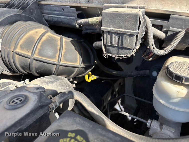 image for item FG0060 2004 Ford E250 van