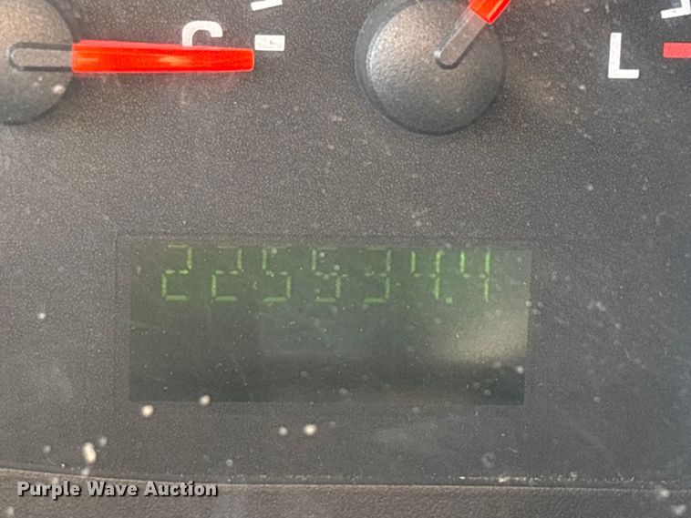 image for item FG0060 2004 Ford E250 van