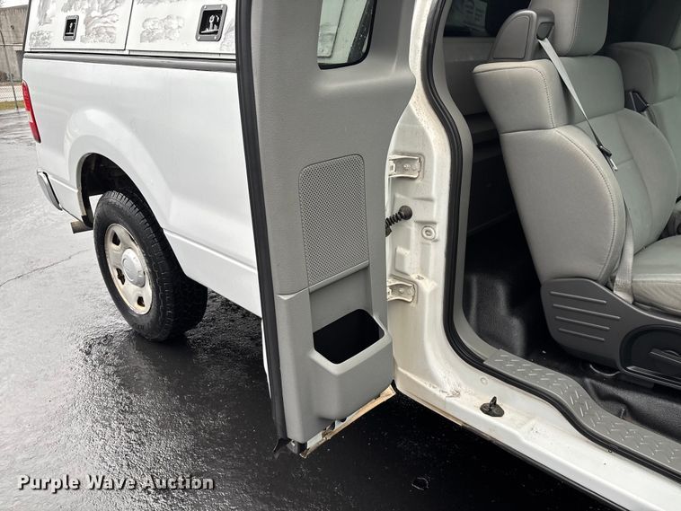 image for item FG0120 2008 Ford F150 pickup truck