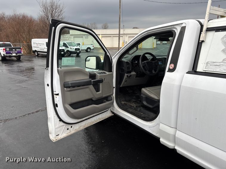 image for item FG0121 2016 Ford F150 pickup truck