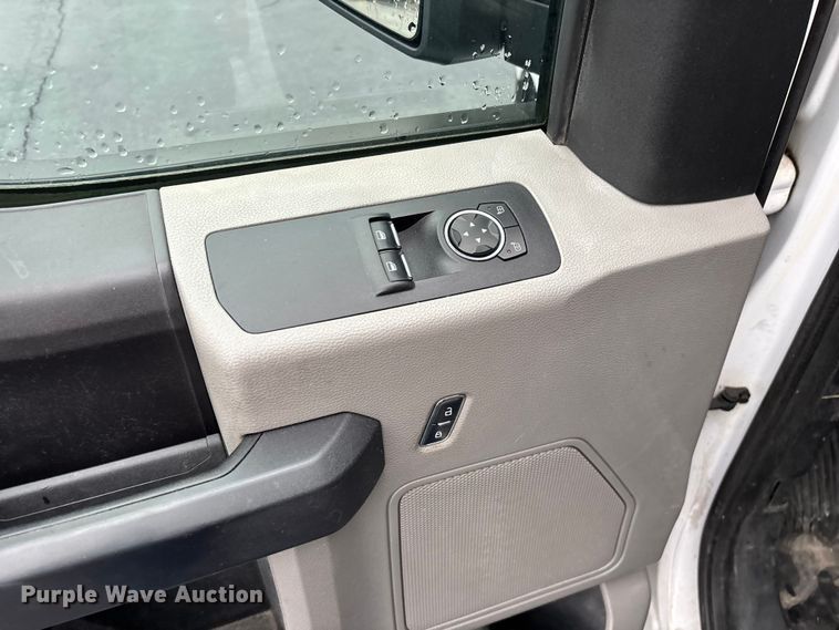 image for item FG0121 2016 Ford F150 pickup truck