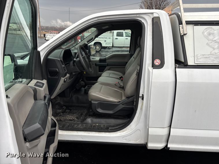 image for item FG0121 2016 Ford F150 pickup truck