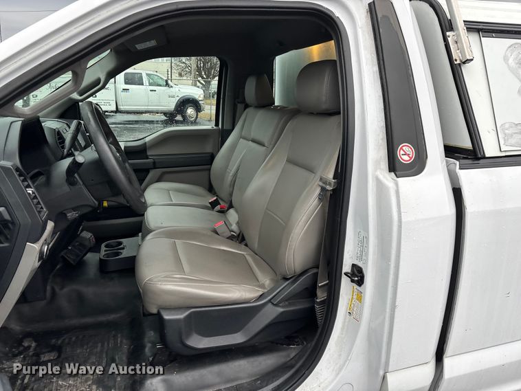 image for item FG0121 2016 Ford F150 pickup truck