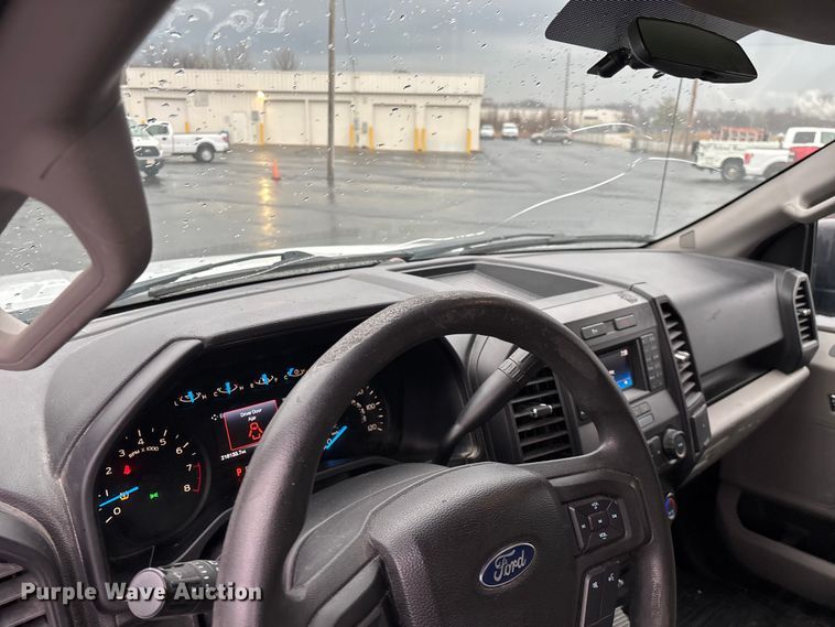 image for item FG0121 2016 Ford F150 pickup truck