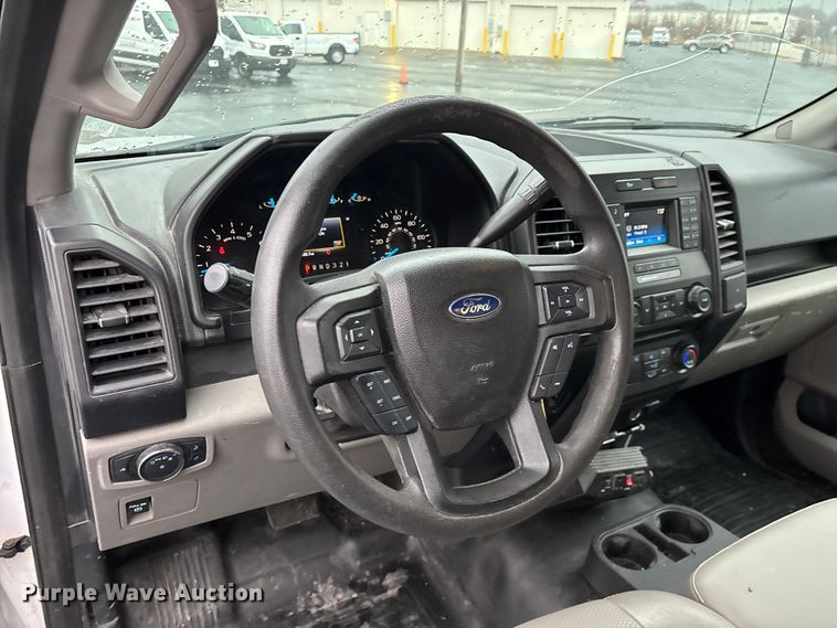 image for item FG0121 2016 Ford F150 pickup truck