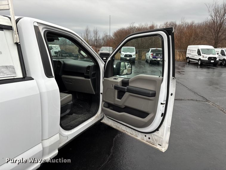 image for item FG0121 2016 Ford F150 pickup truck