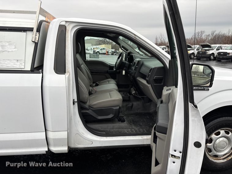 image for item FG0121 2016 Ford F150 pickup truck