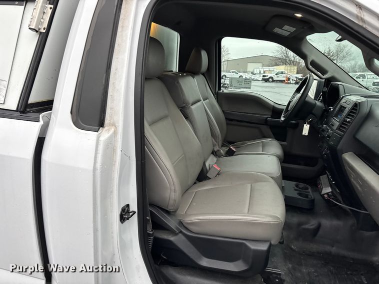 image for item FG0121 2016 Ford F150 pickup truck