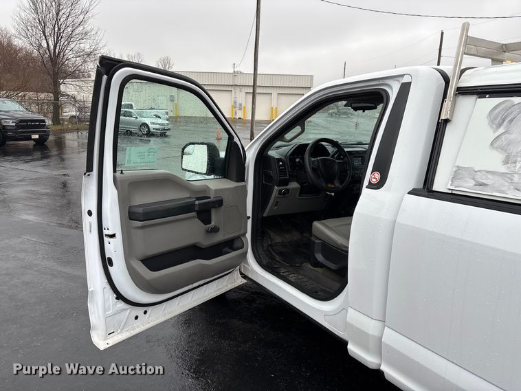 image for item FG0123 2016 Ford F150 pickup truck