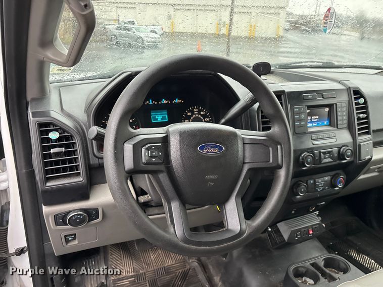 image for item FG0123 2016 Ford F150 pickup truck