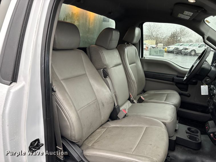 image for item FG0123 2016 Ford F150 pickup truck