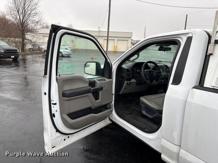 image for item FG0124 2017 Ford F150 pickup truck