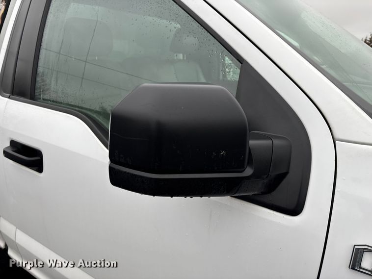 image for item FG0125 2016 Ford F150 pickup truck