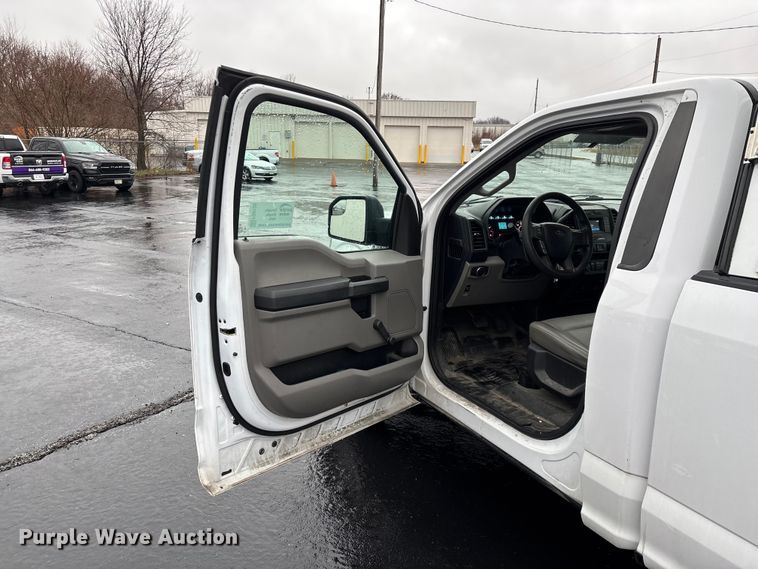 image for item FG0125 2016 Ford F150 pickup truck