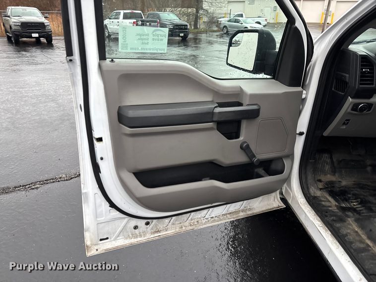 image for item FG0125 2016 Ford F150 pickup truck