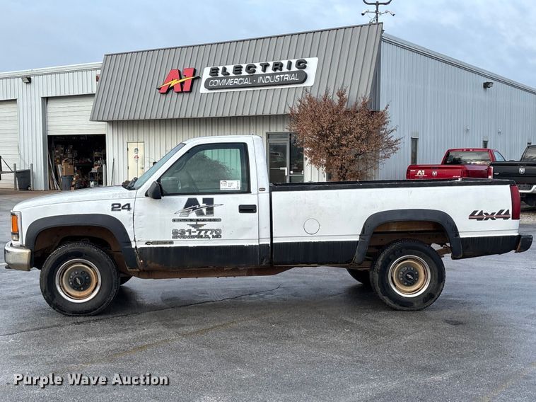 image for item FG0137 1998 Chevrolet K2500 pickup truck