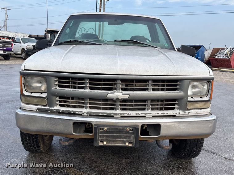 image for item FG0137 1998 Chevrolet K2500 pickup truck