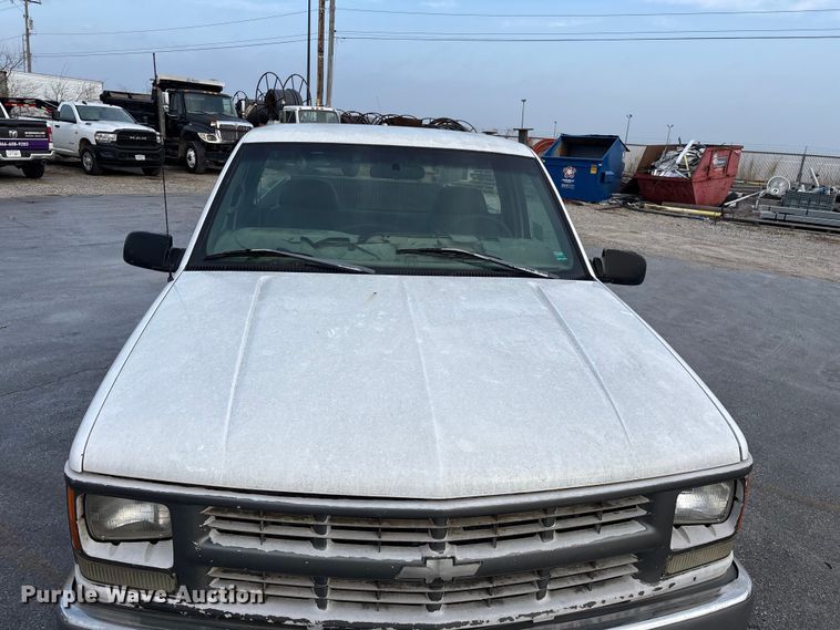 image for item FG0137 1998 Chevrolet K2500 pickup truck