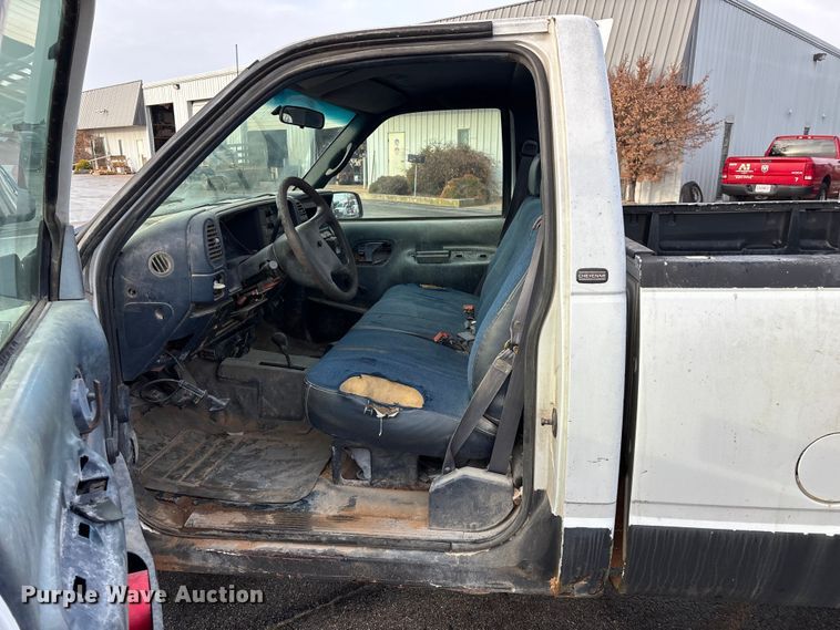 image for item FG0137 1998 Chevrolet K2500 pickup truck