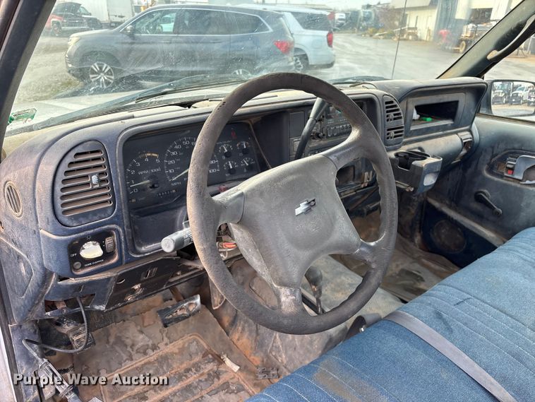 image for item FG0137 1998 Chevrolet K2500 pickup truck