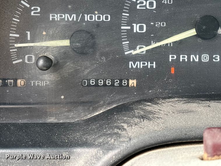image for item FG0137 1998 Chevrolet K2500 pickup truck