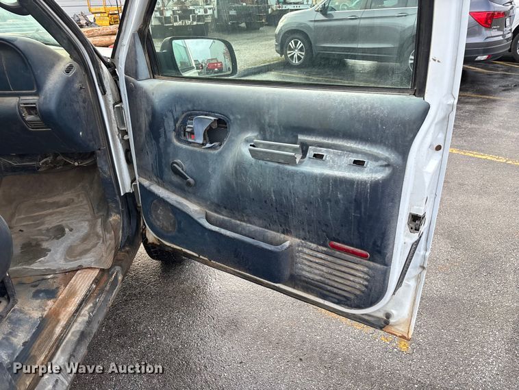 image for item FG0137 1998 Chevrolet K2500 pickup truck