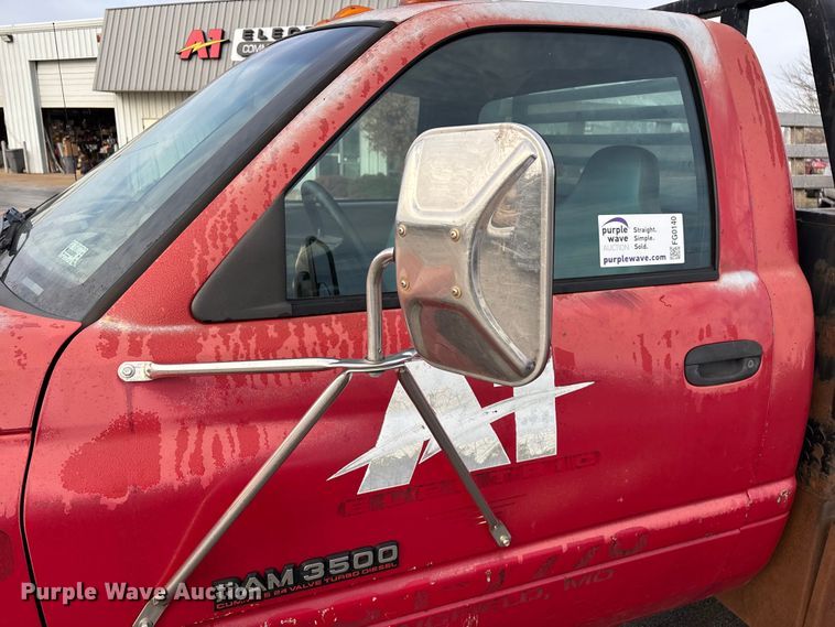 image for item FG0140 2000 Dodge Ram 3500 flatbed pickup truck