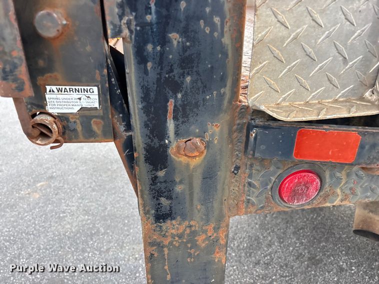 image for item FG0140 2000 Dodge Ram 3500 flatbed pickup truck