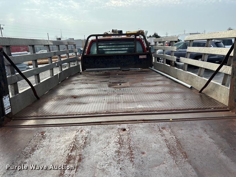 image for item FG0140 2000 Dodge Ram 3500 flatbed pickup truck