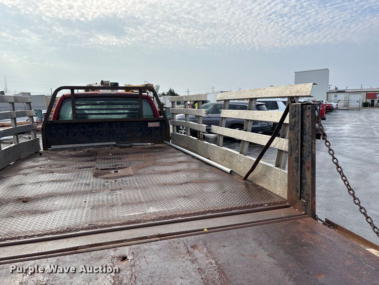 image for item FG0140 2000 Dodge Ram 3500 flatbed pickup truck