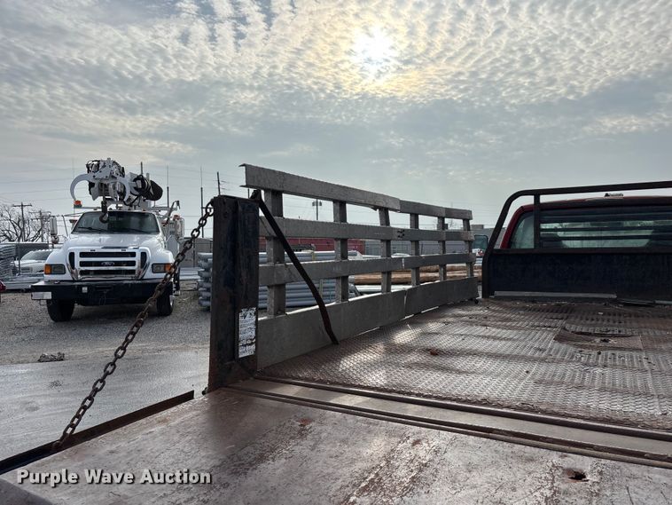 image for item FG0140 2000 Dodge Ram 3500 flatbed pickup truck