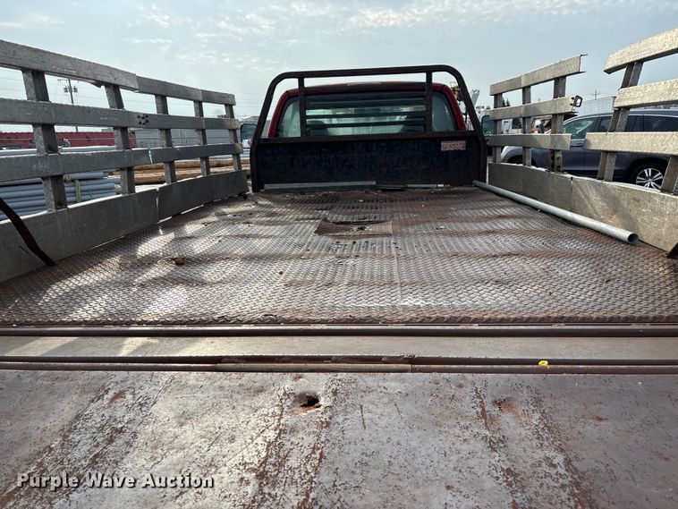 image for item FG0140 2000 Dodge Ram 3500 flatbed pickup truck