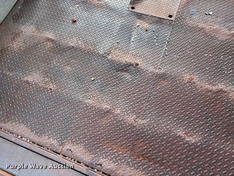 image for item FG0140 2000 Dodge Ram 3500 flatbed pickup truck