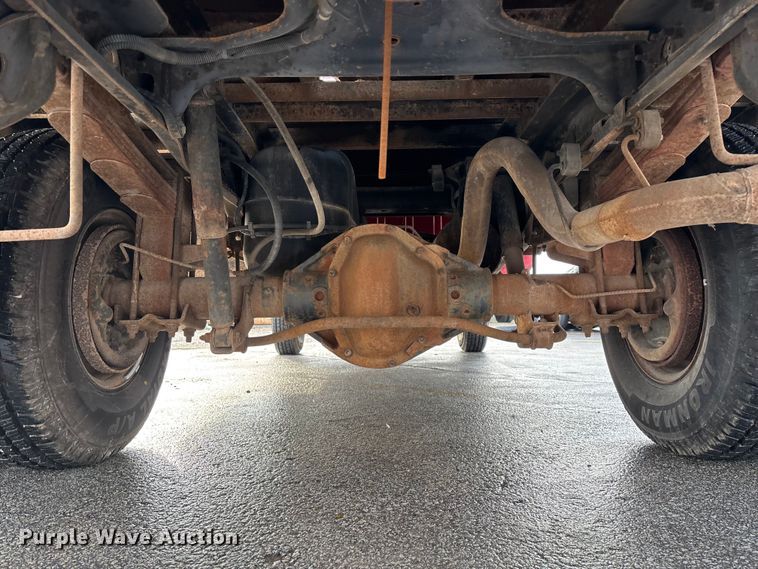 image for item FG0140 2000 Dodge Ram 3500 flatbed pickup truck