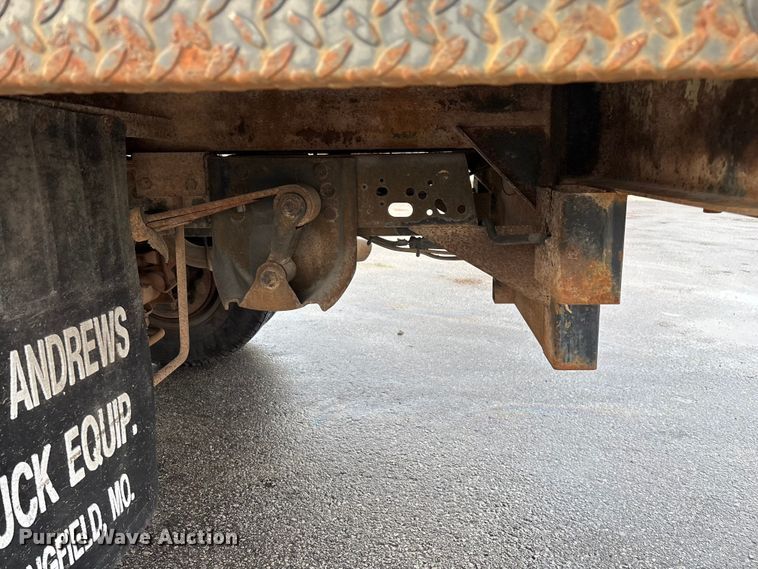 image for item FG0140 2000 Dodge Ram 3500 flatbed pickup truck