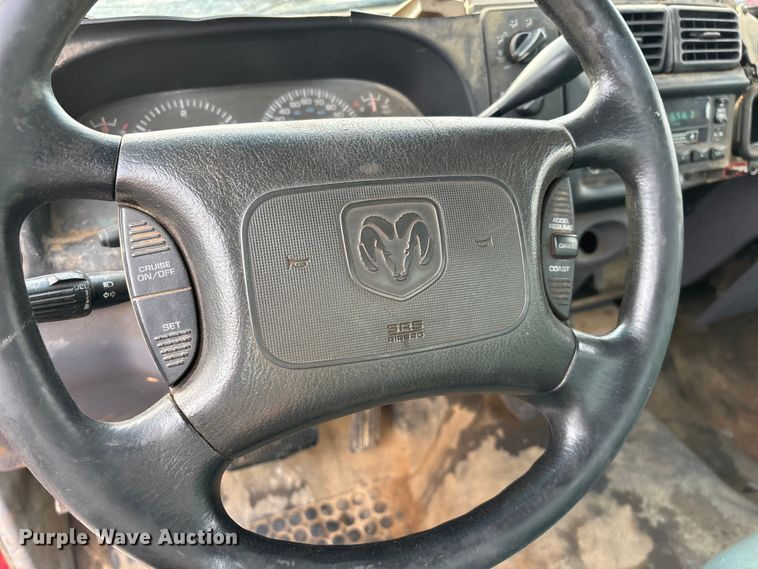 image for item FG0140 2000 Dodge Ram 3500 flatbed pickup truck