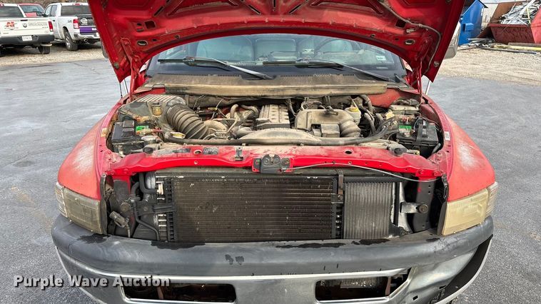 image for item FG0140 2000 Dodge Ram 3500 flatbed pickup truck